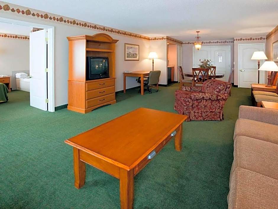 Holiday Inn Express & Suites Winner By IHG