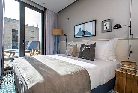 Double or Twin Room with Terrace