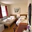 Oakwood Bed and Breakfast Heathrow