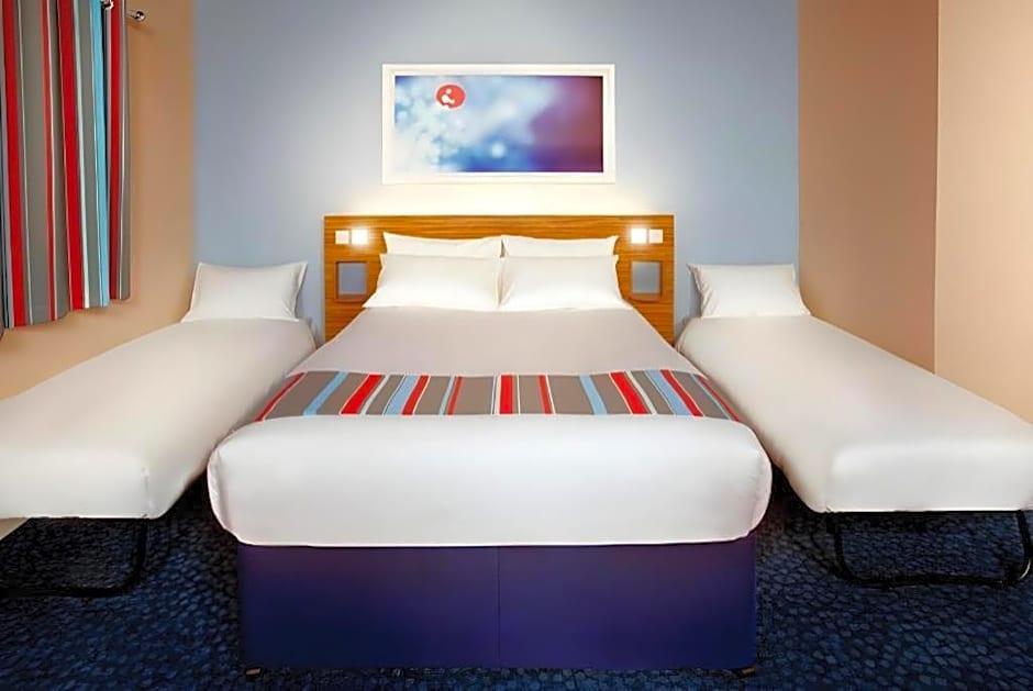 Travelodge Alton Four Marks