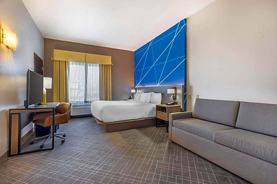 Comfort Inn & Suites Frisco East - McKinney