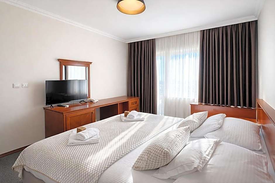 Hotel Bristol