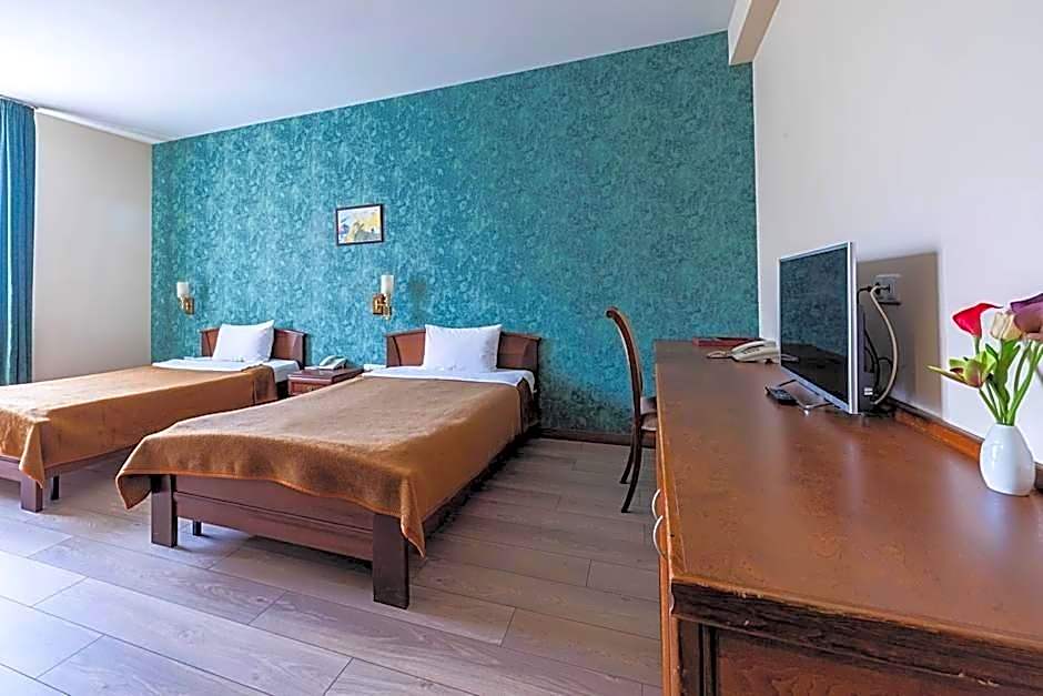 Ararat Hotel