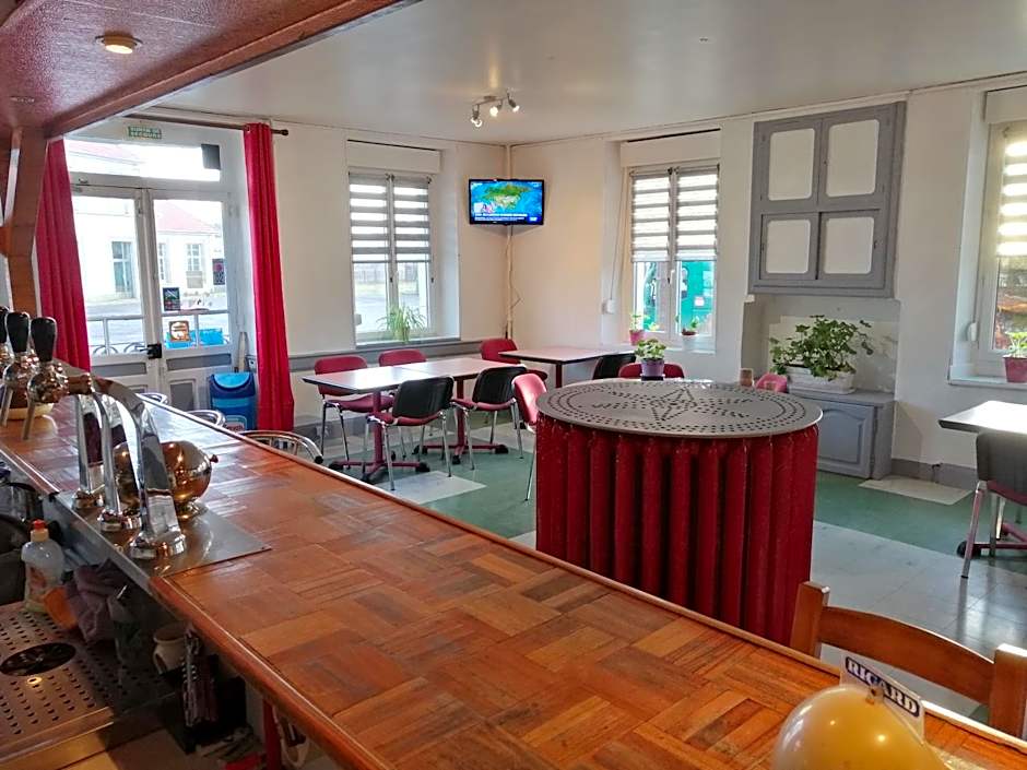 HOTEL DE LA GARE " Chez Hervé et Manu "