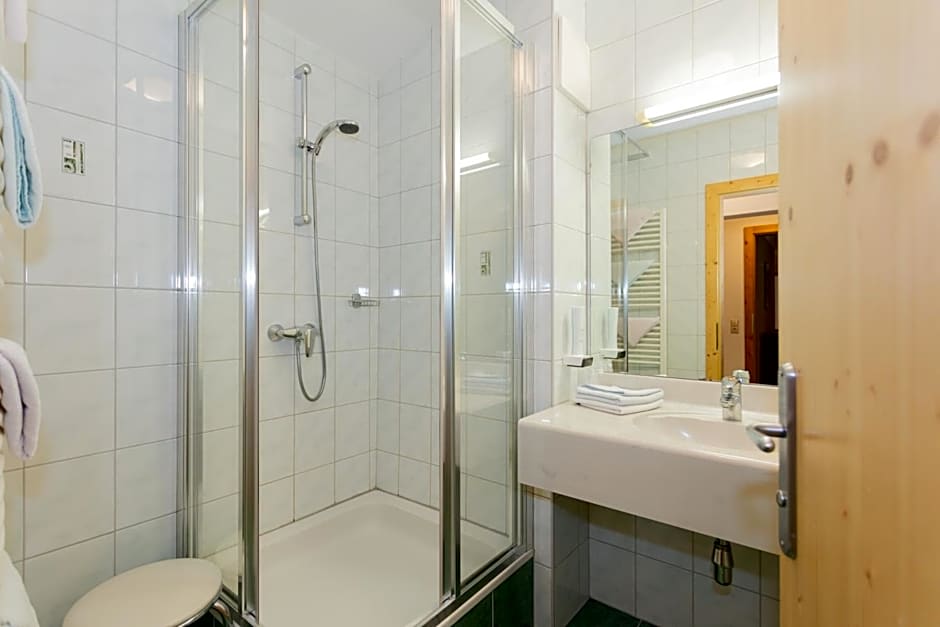 ARBOR Hotel & Apartments