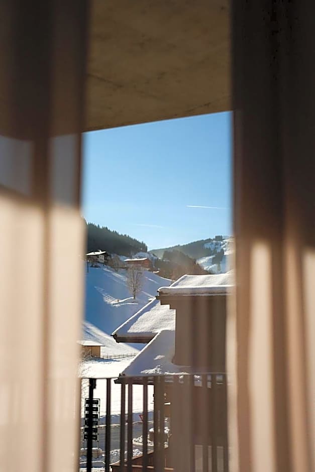 LH Suites Aparthotel - NEW since 2025