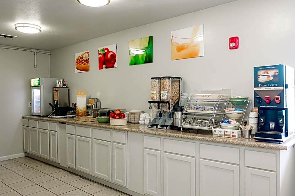 Quality Inn & Suites Lathrop