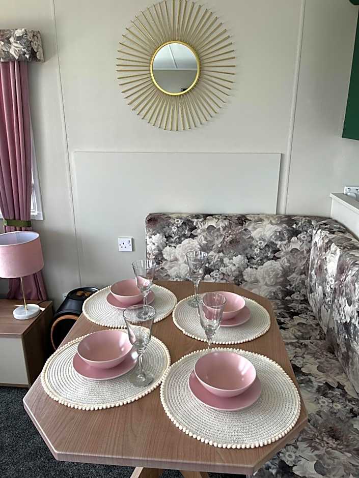 Marianne Bay - Southerness Caravan Park with Sea View - Pet Friendly