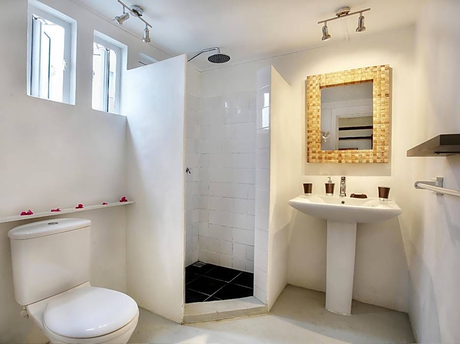 Esprit Libre Restaurant & Guest House