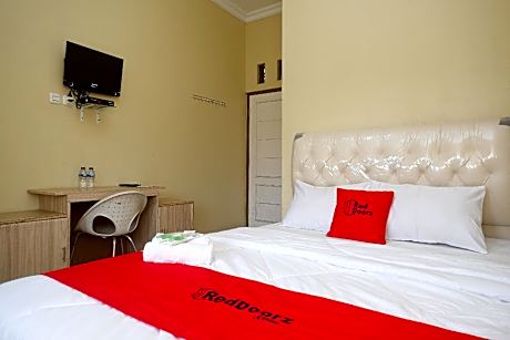 RedDoorz Syariah near Taman Rekreasi Kalianget Wonosobo