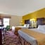 Days Inn & Suites by Wyndham Ridgeland
