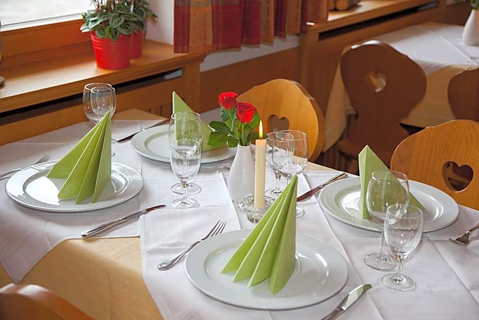 Frühstückspension Gästehaus Zum weissen Rössl