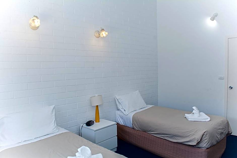 Alexander Motor Inn & Apartments