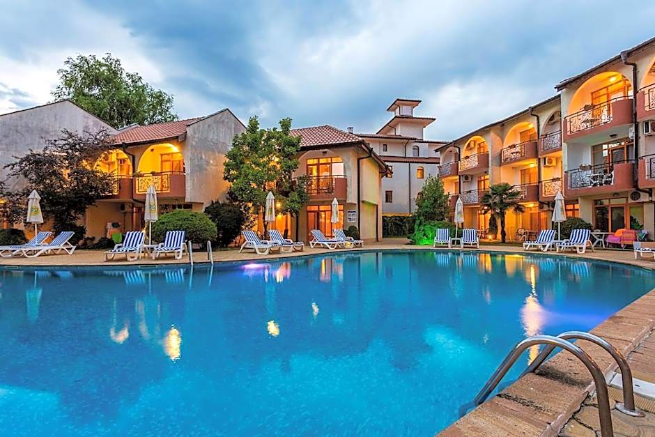 Complex Sunrise by HMG - All Inclusive