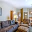 Best Western Plus Revere Inn And Suites