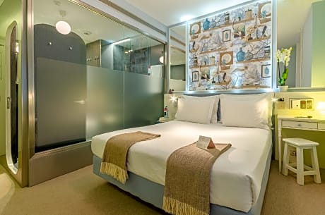 Standard Double Room with City View