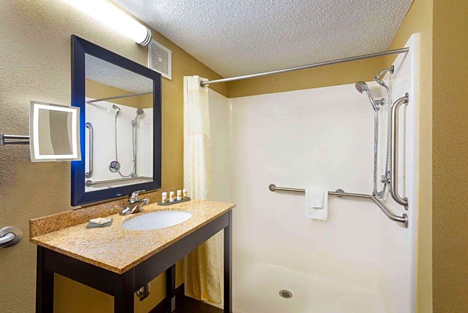 La Quinta Inn & Suites/New River Gorge National Park