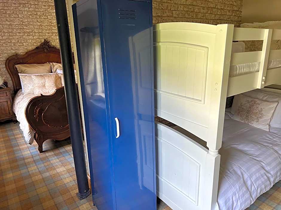 The Bridge House Restaurant and Hotel