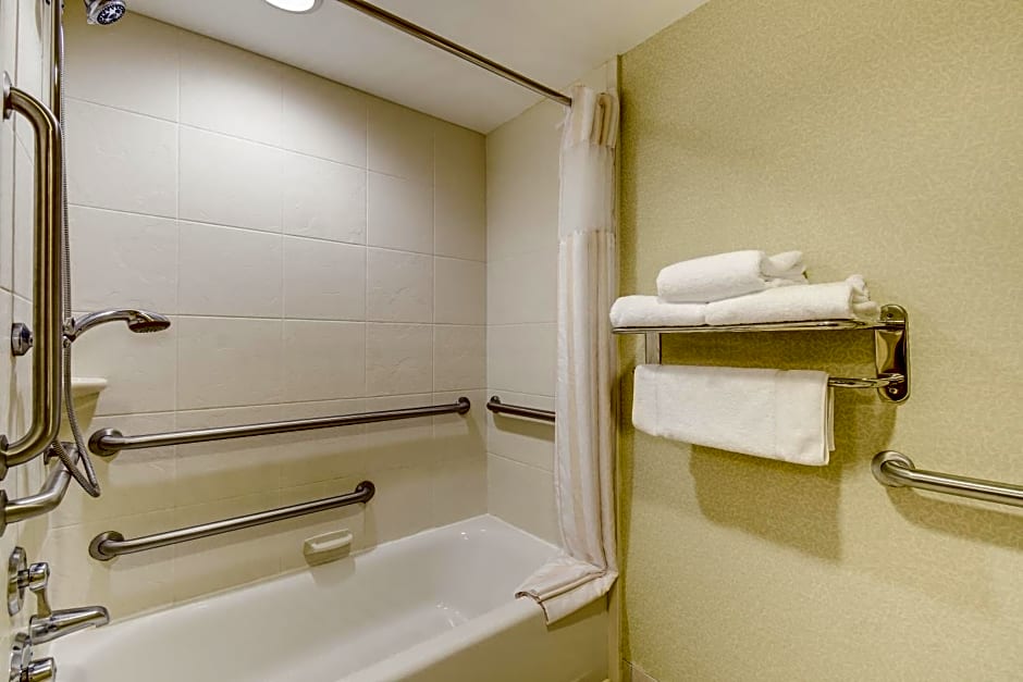 Hilton Garden Inn Waldorf