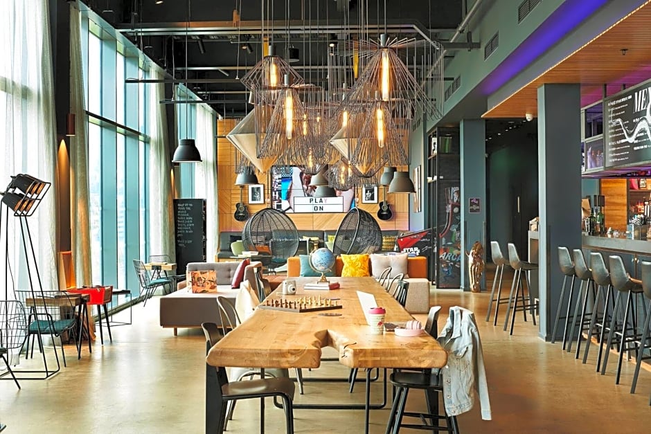 Moxy by Marriott Edinburgh Airport