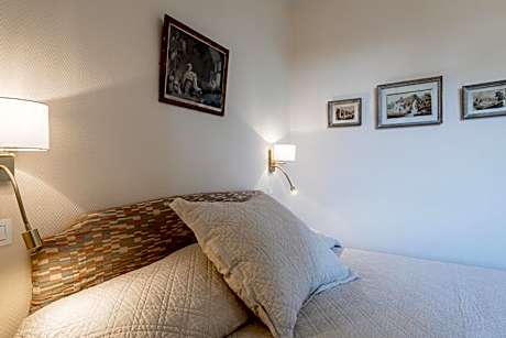 Double Room with Air Conditioning