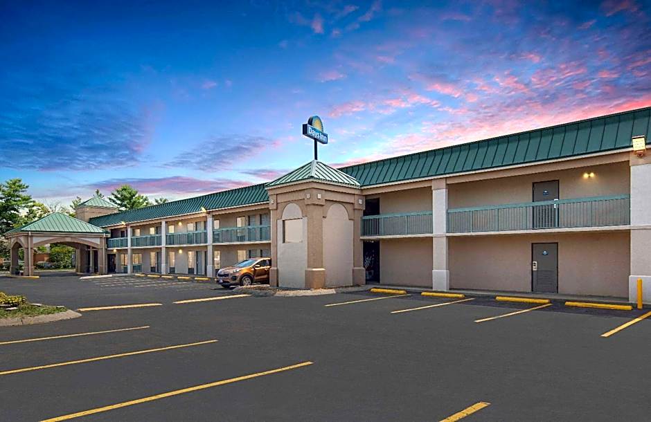 Days Inn by Wyndham Clarksville North
