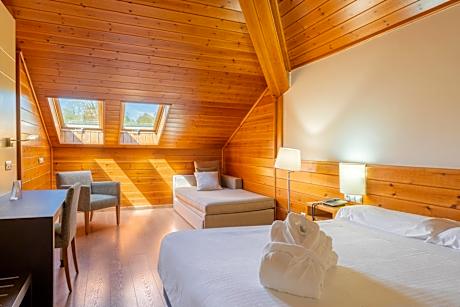 Family Room (2 Adults + 2 Children)