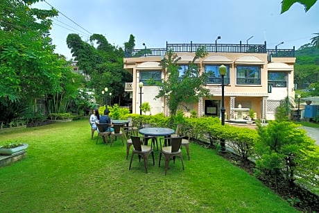 Hotel Shiv Villa