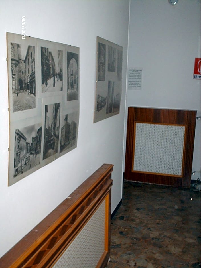 Hotel Triana e Tyche