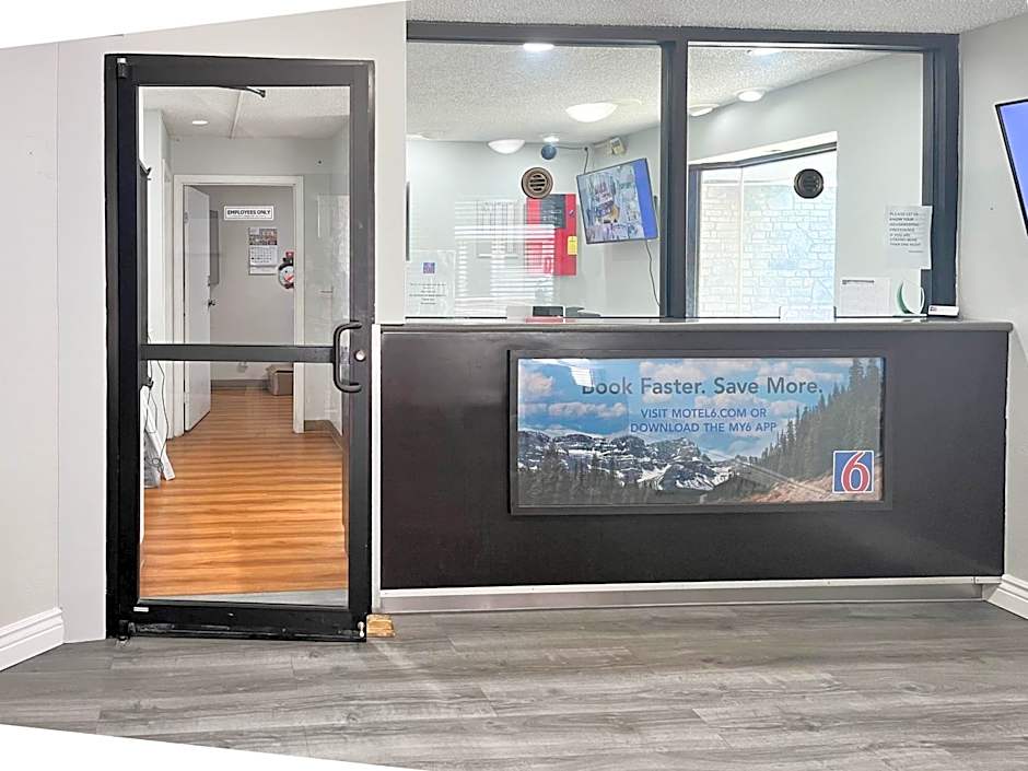 Studio 6 Suites Dayton OH Englewood