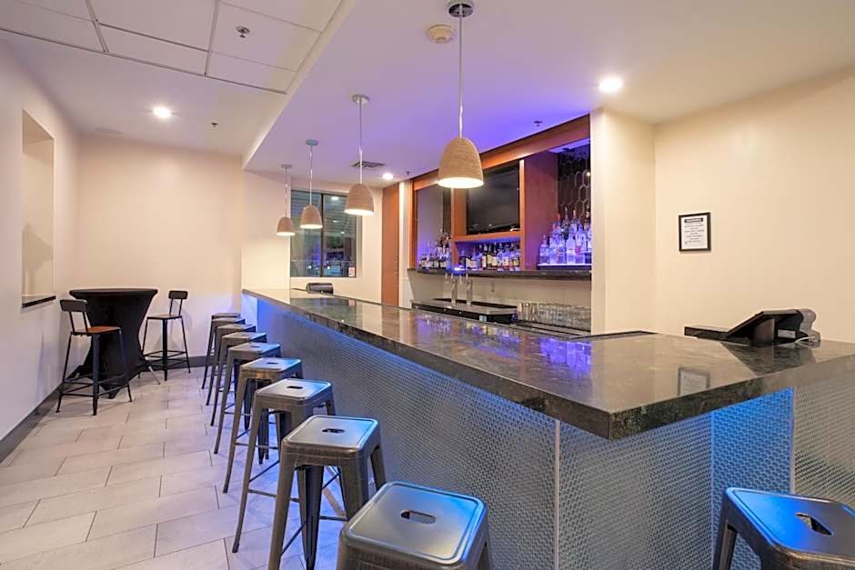 Holiday Inn & Suites Goodyear - West Phoenix Area By IHG