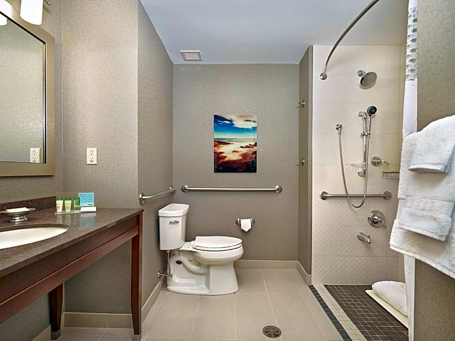 Hampton Halifax Downtown