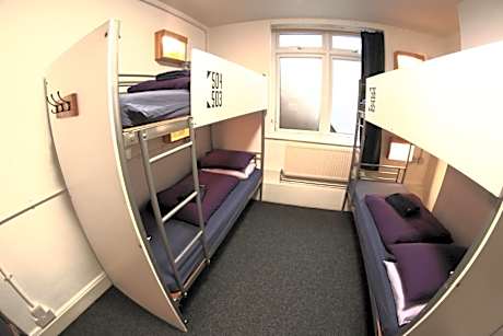 Bed in 6-Bed Mixed Dormitory Room