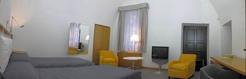 Hotel Cavour Et Des Officiers