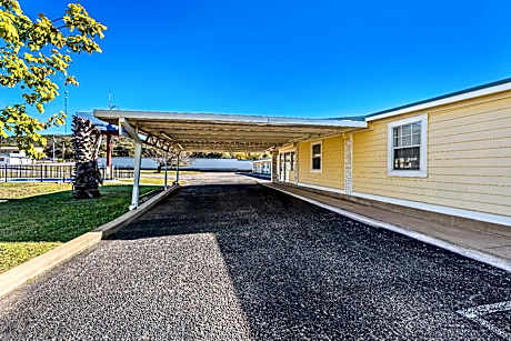 Rodeway Inn Kingsland - Lake LBJ