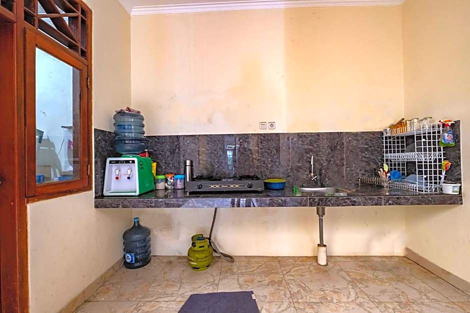 OYO Life 2216 Griya Jakasetia