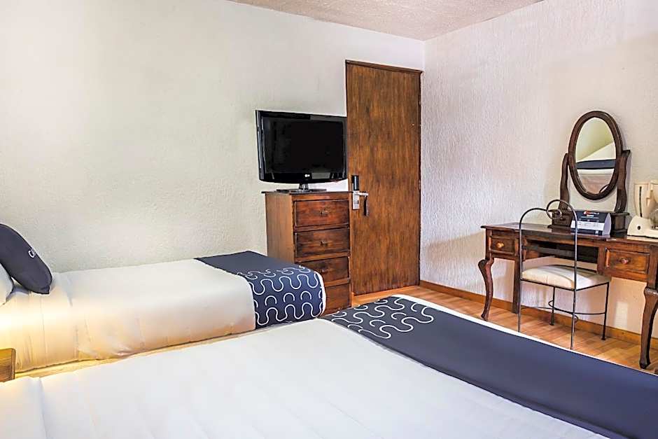 Capital O Hotel Central