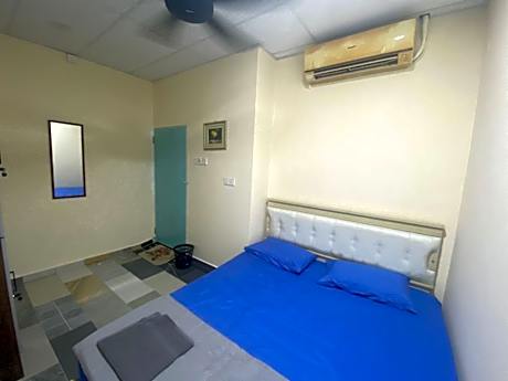 Private Room with Attached Bathroom