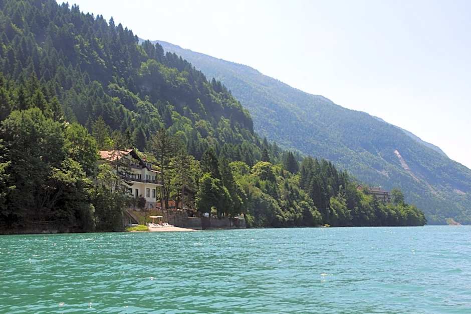 Lago Park Hotel