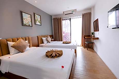 Superior Double or Twin Room with City View