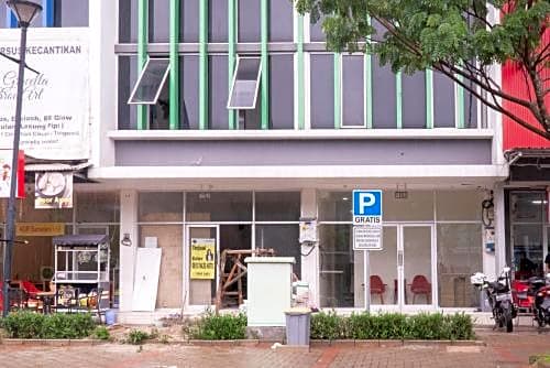 RedDoorz @ Garden Boulevard Citra Raya Tangerang