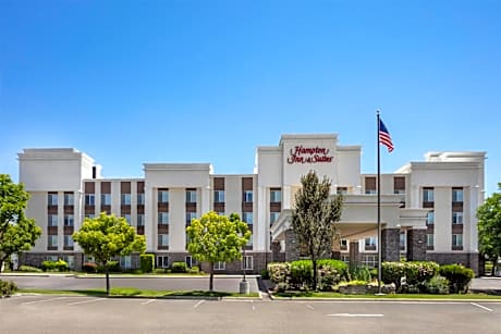 Hampton Inn & Suites Fresno