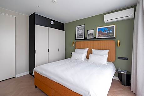 XL 2 Bedroom Apartment with Terrace and Sofa Bed