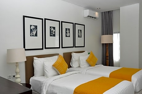 Grand Deluxe Twin Room