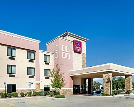 Comfort Suites Topeka Northwest