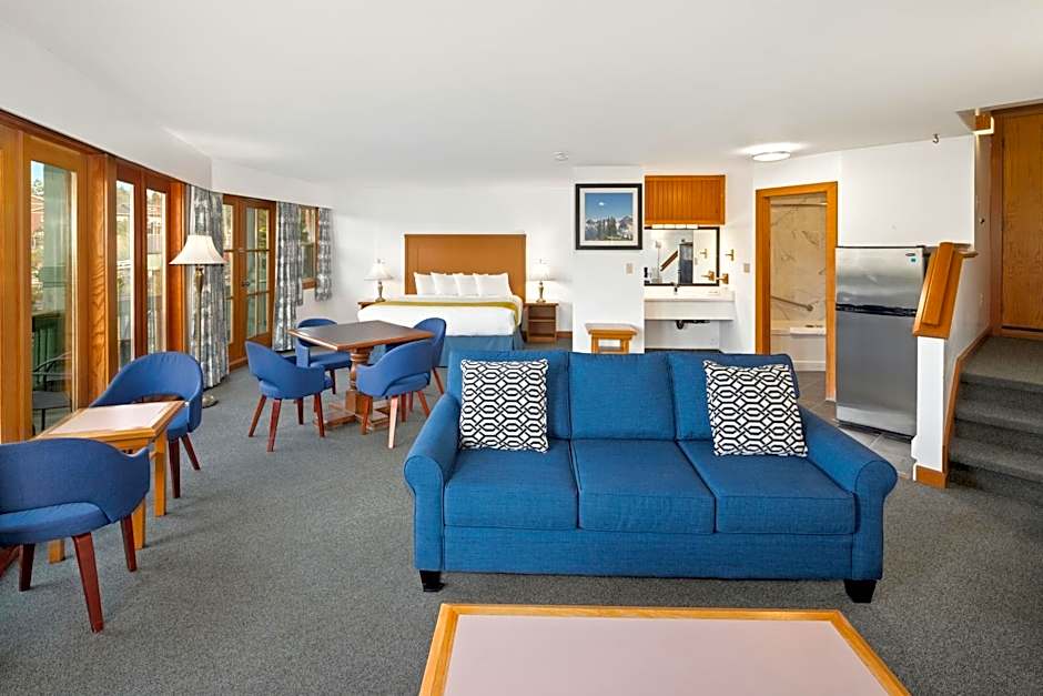 Canadian Princess Lodge & Marina