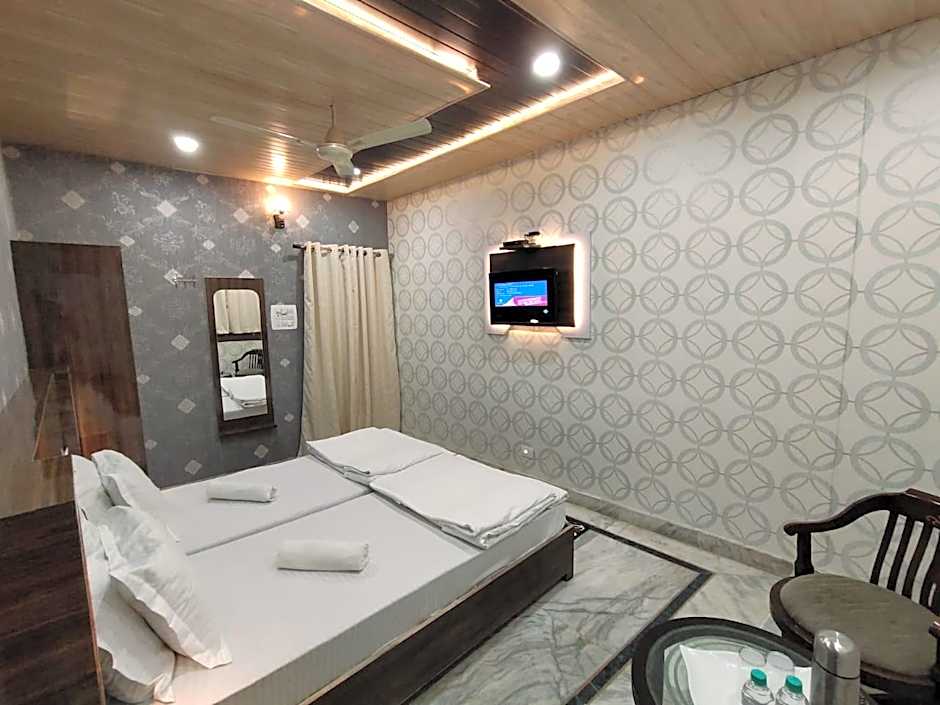Shivratri Guest House Hotels – Varanasi, VA