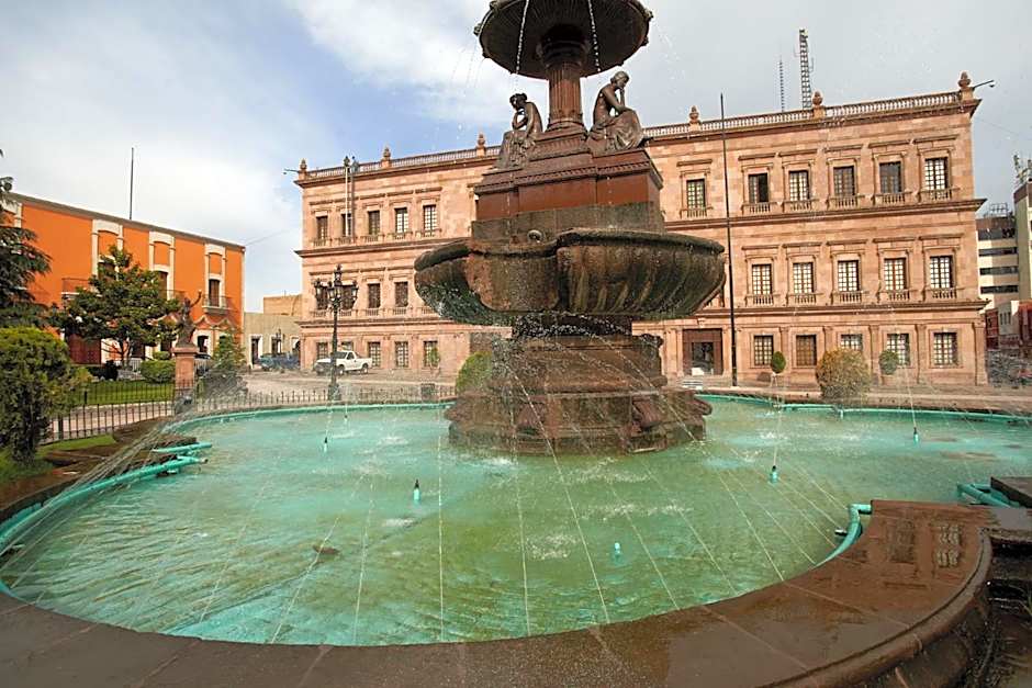 One Saltillo Aeropuerto