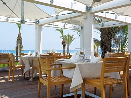 Sunrise Pearl Hotel & Spa - Alojamientos en PROTARAS
