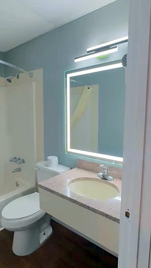 Photo 1 of 4 of Superior 1 King Bed